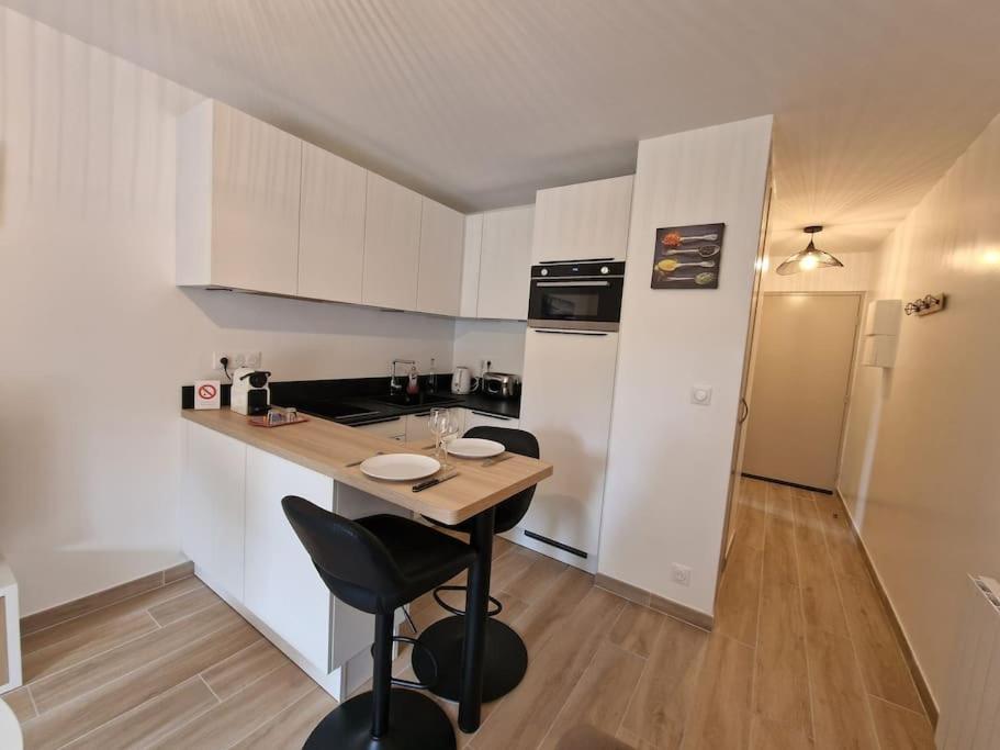T2 Neuf, Parking Prive,Acces Mer Bandol Kültér fotó